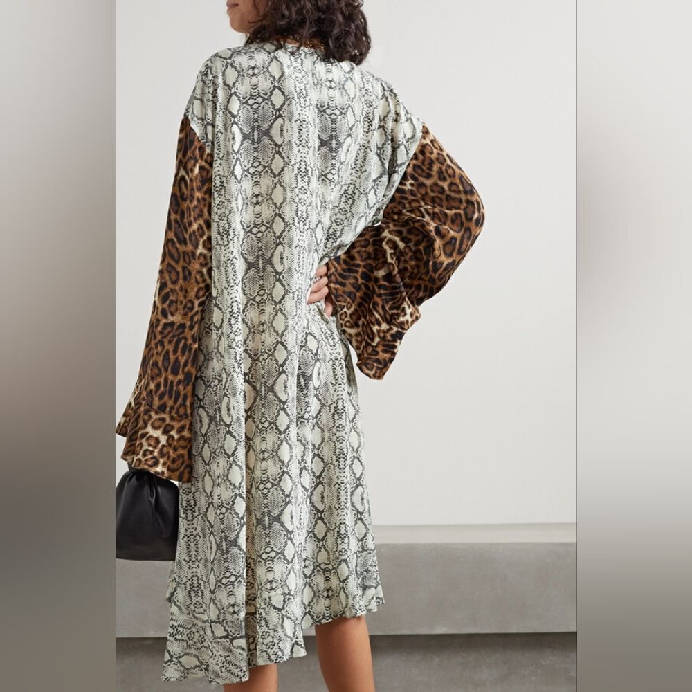 NWOT Les Rêveries Printed Silk Crepe De Chine Midi Dress in Snake print Size 4 - Picture 2 of 8